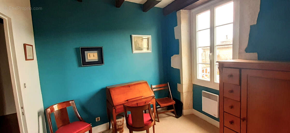 Maison à MONTIGNAC-CHARENTE