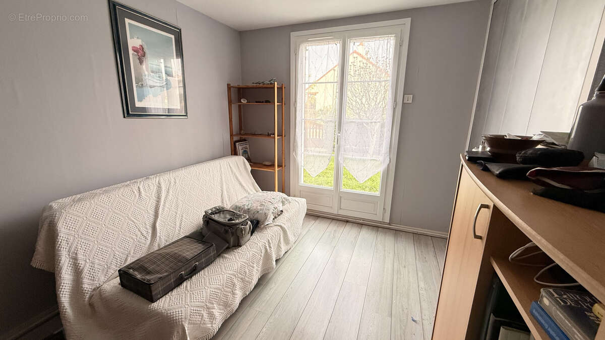 Maison à SAINT-PRYVE-SAINT-MESMIN