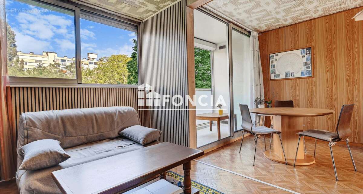 Appartement à SAVIGNY-SUR-ORGE