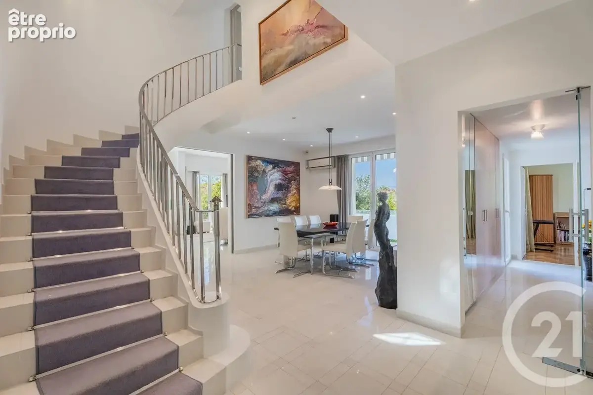 Maison 8 pièces 238 m² à vendre à Nice (06300) - photo 6