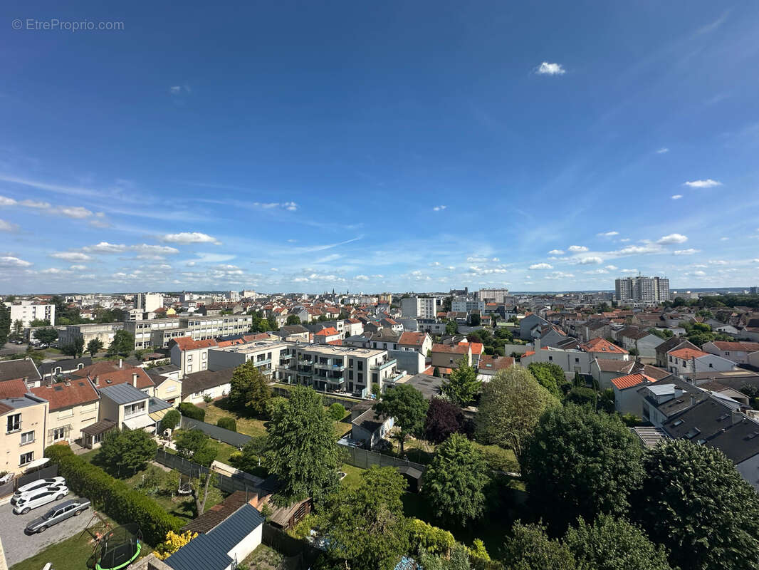 REIMS - Type 2 VENDU LOUE, cave et parking secteur LAON / ALBERT 1e - photo 10