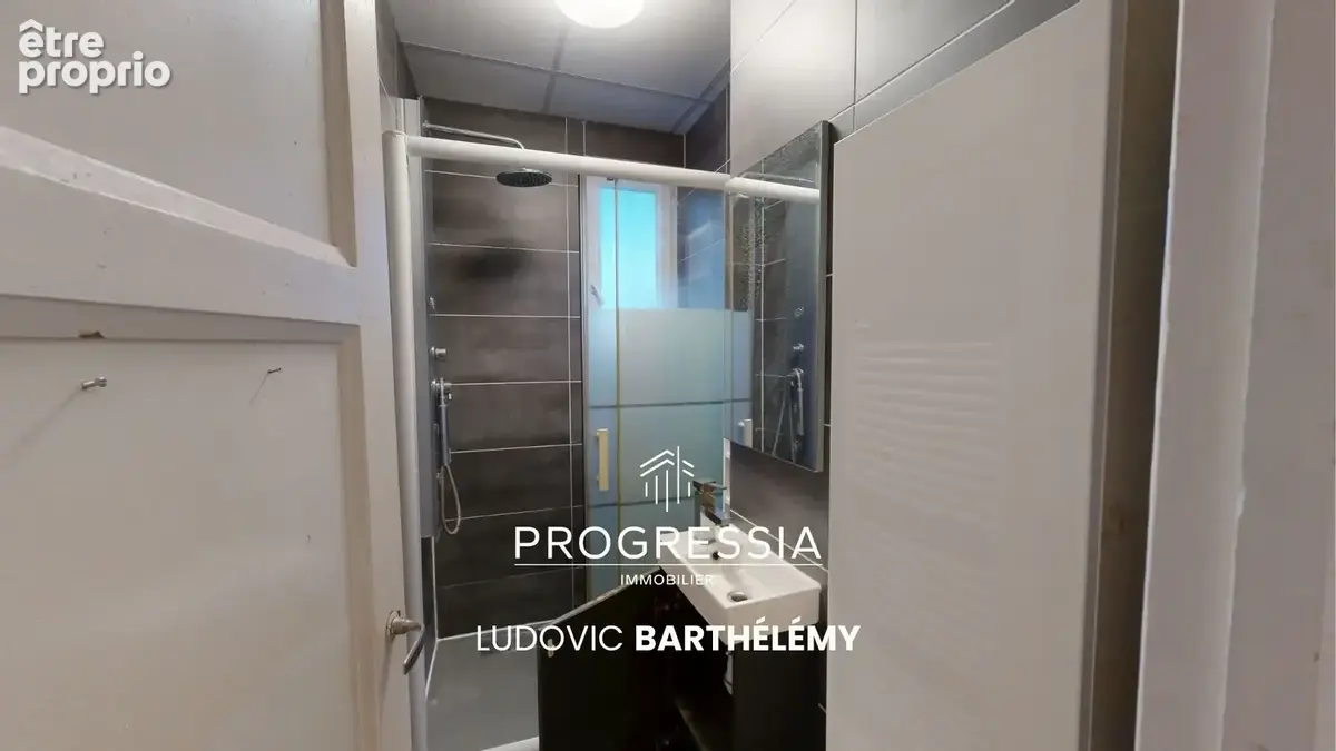 Port-Jérôme-sur-Seine · Quartier Notre-Dame-de-Gravenchon - Maison  4 pièces - photo 8