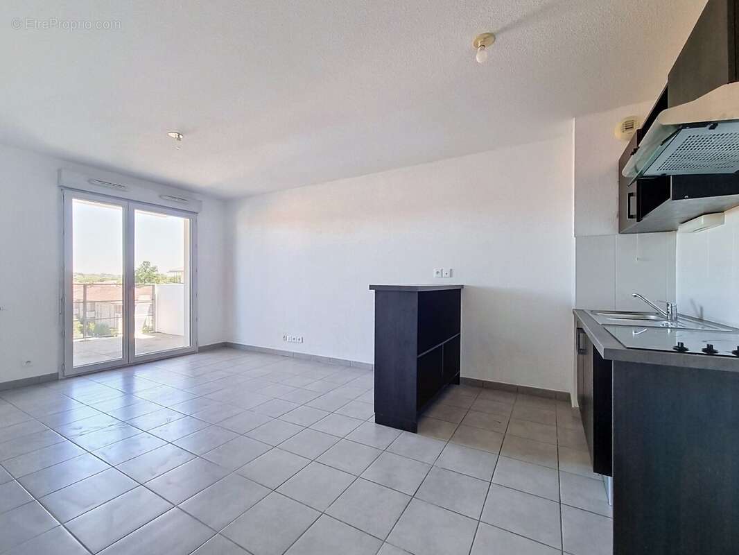 Launaguet t3 dernier etage - photo 2