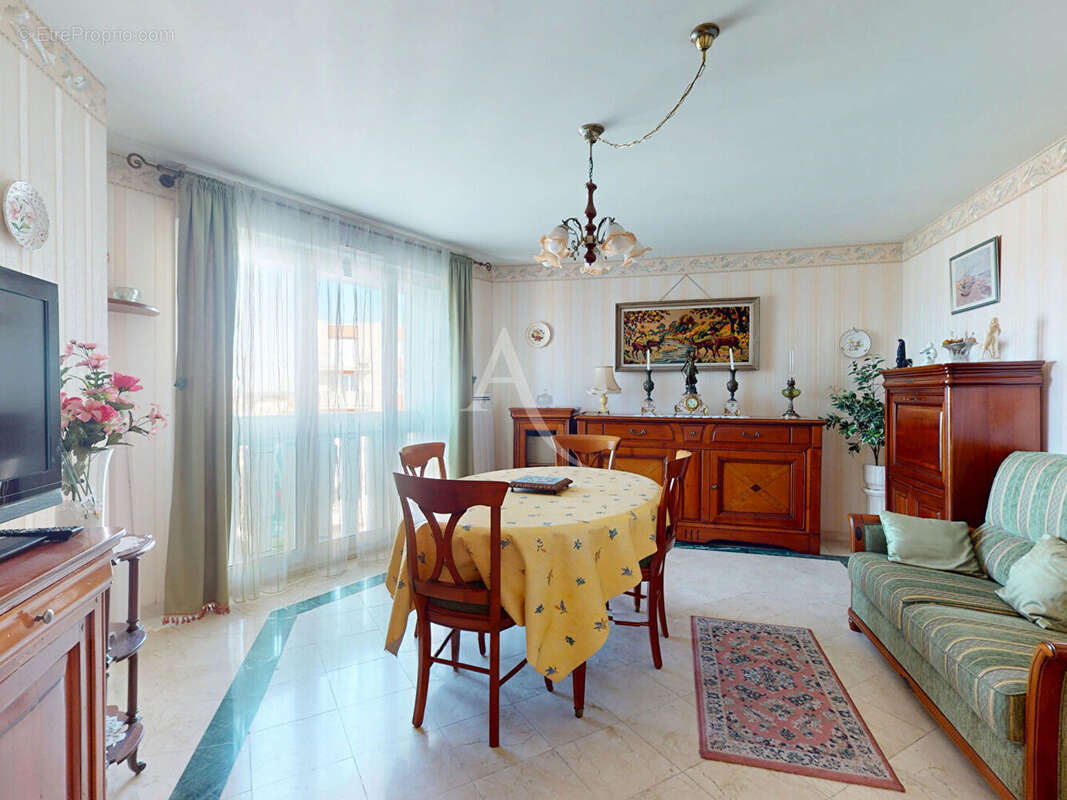 Appartement à VILLEMOMBLE