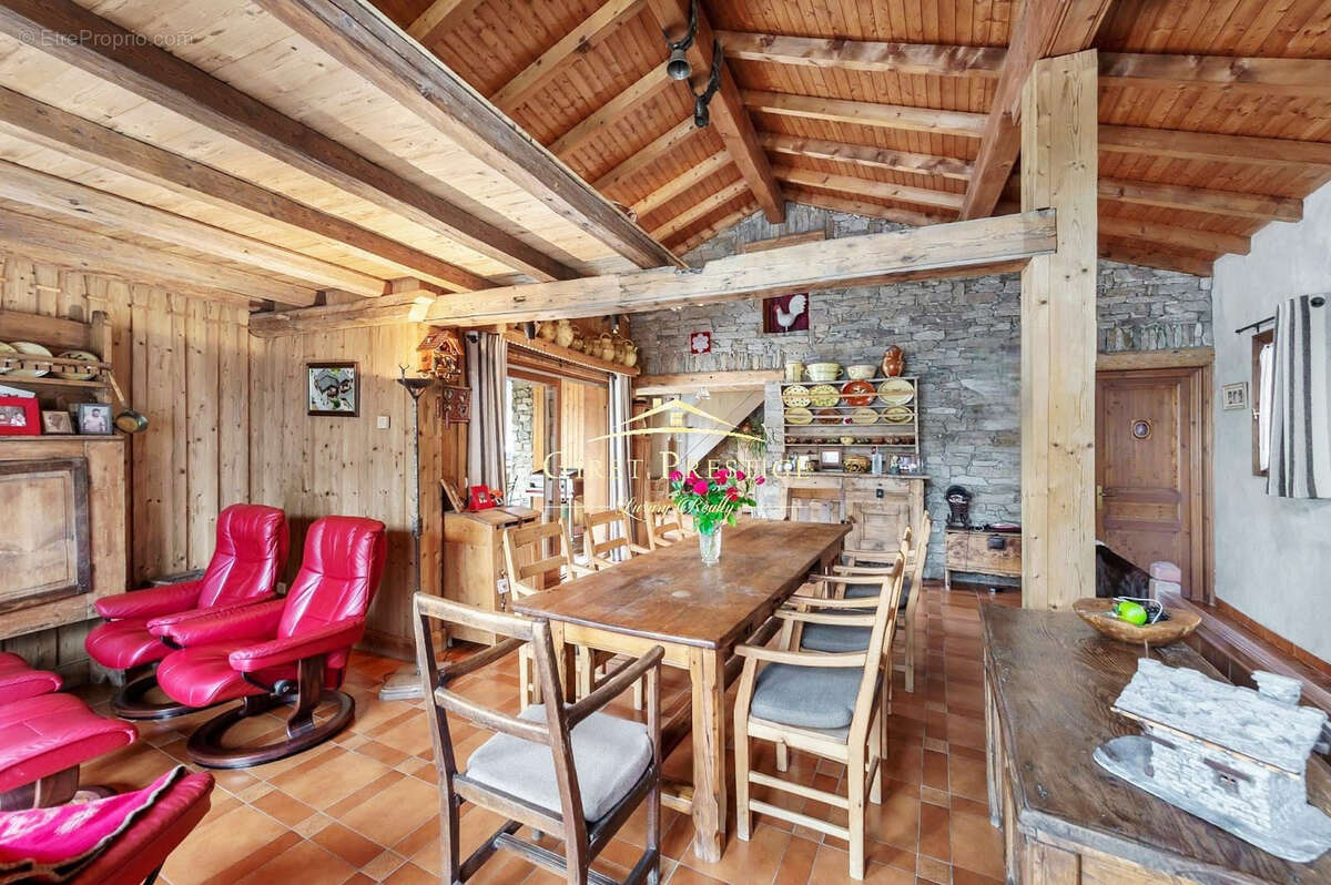 Maison à SAINT-MARTIN-DE-BELLEVILLE