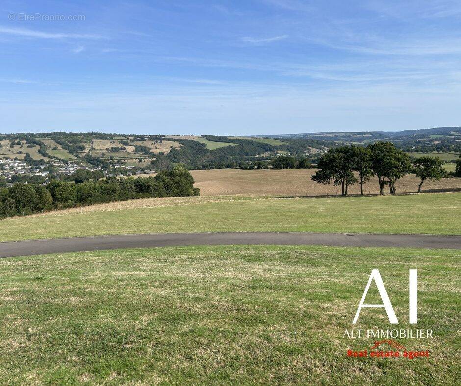 Maison à CONDE-SUR-NOIREAU