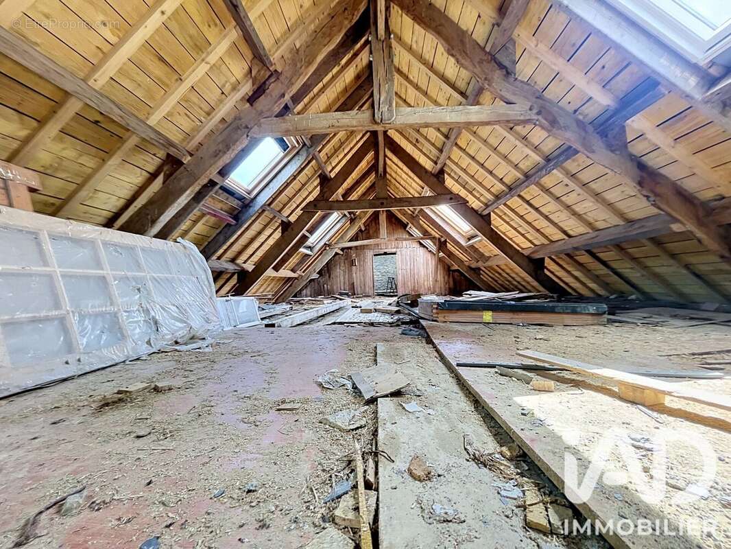 Maison 149 m² à Saint-Caradec  - photo 4