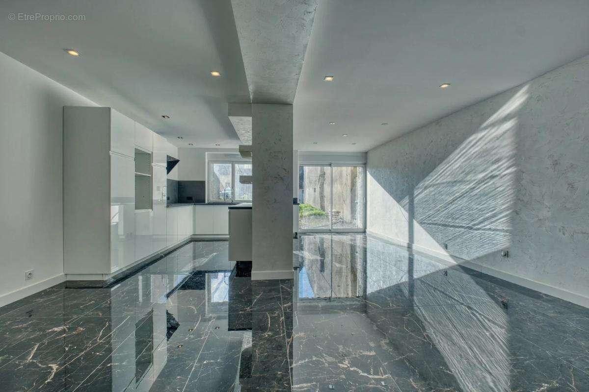 Maison à VAHL-LES-FAULQUEMONT