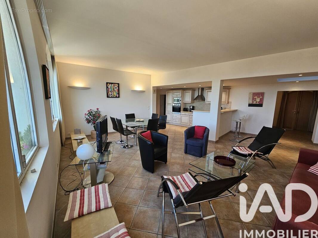 Photo 1 - Appartement à LA CADIERE-D'AZUR