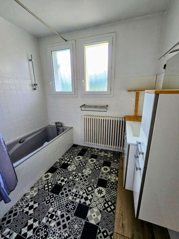 Maison à ESPALY-SAINT-MARCEL