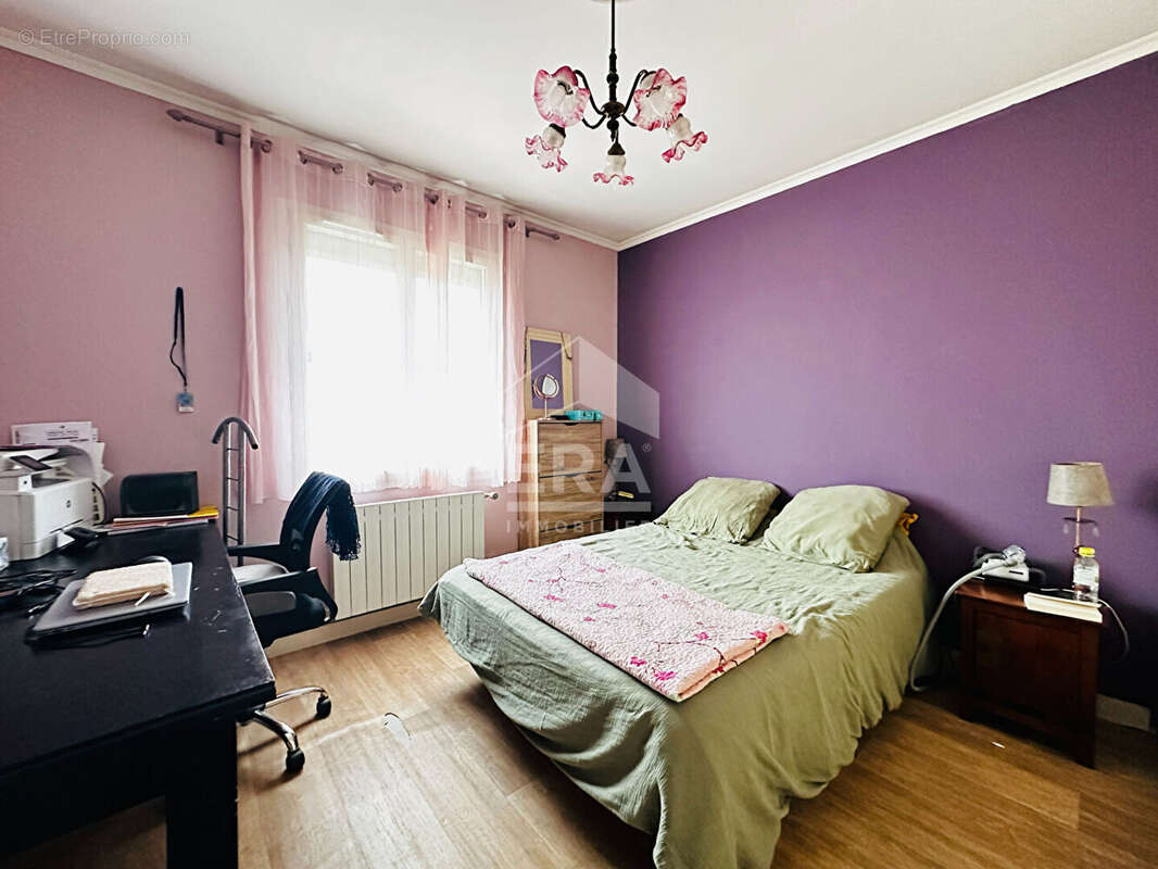 SEMUSSAC - Maison individuelle 115 m² + 818 m² de terrain - Proche commerces - photo 9