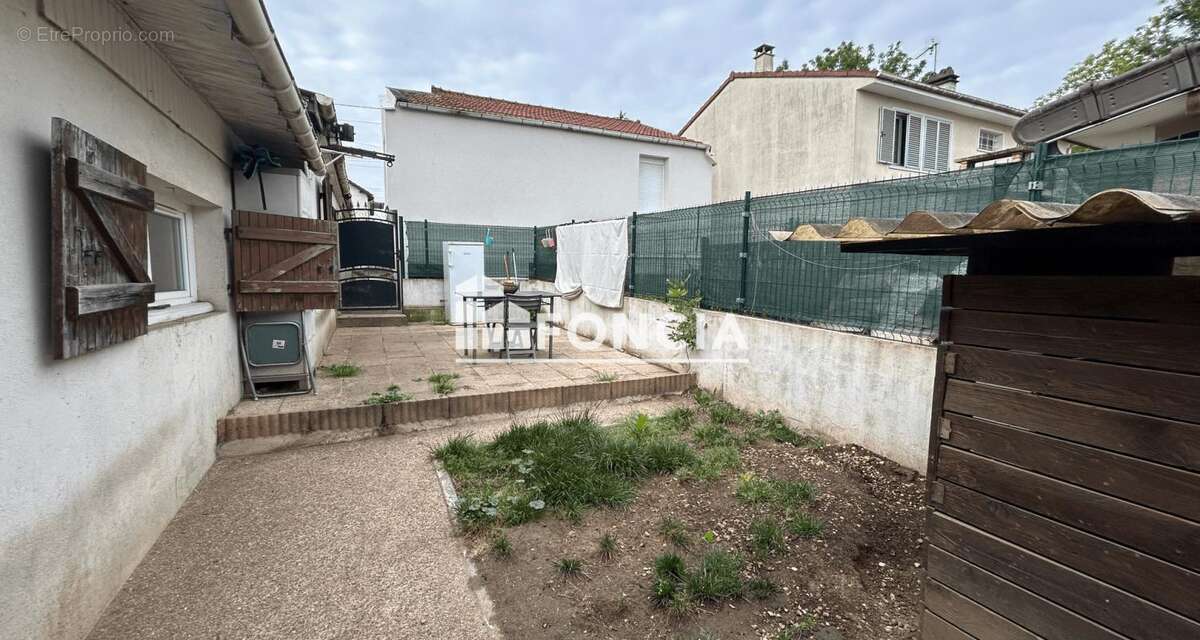 Maison à GOUSSAINVILLE