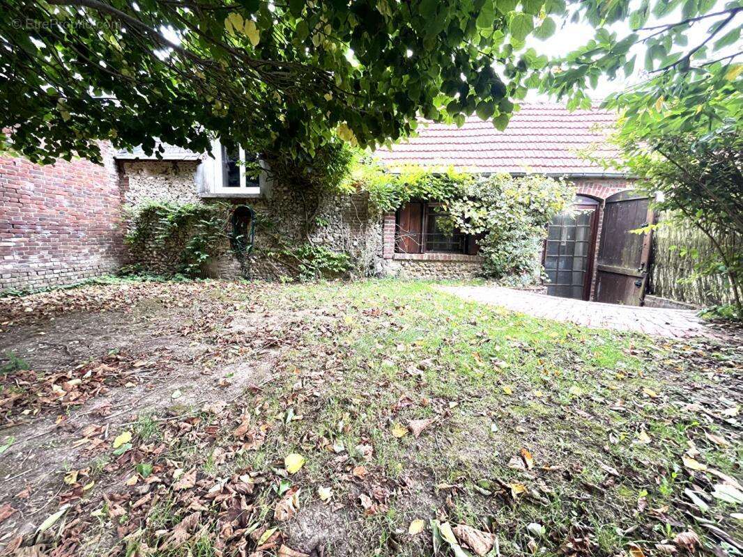 Maison à BEZU-SAINT-ELOI