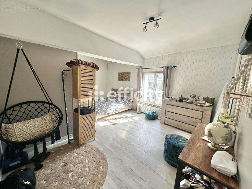 Maison à PONT-SAINT-MARTIN