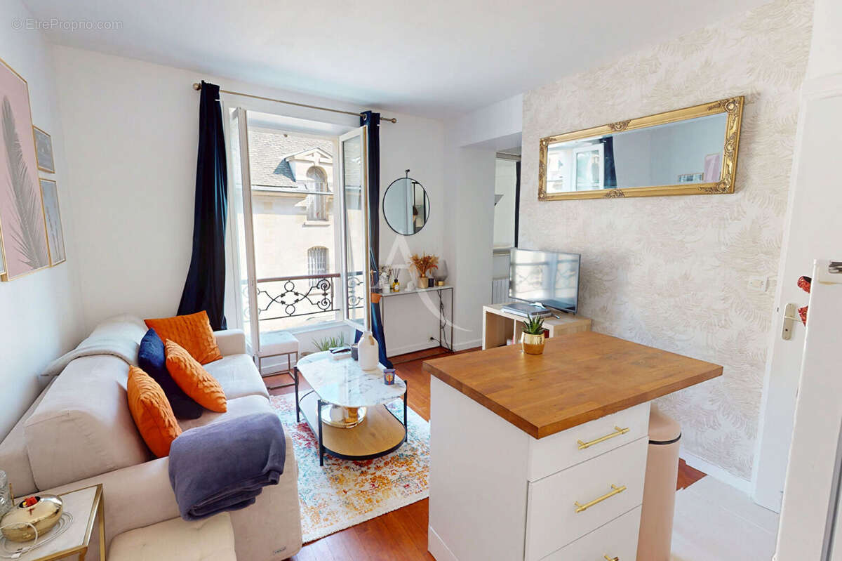 Appartement à PARIS-10E