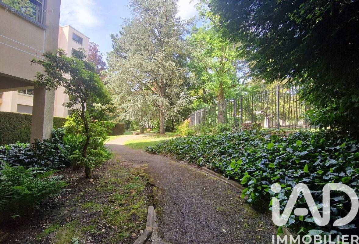 Photo 1 - Appartement à SAINTE-FOY-LES-LYON