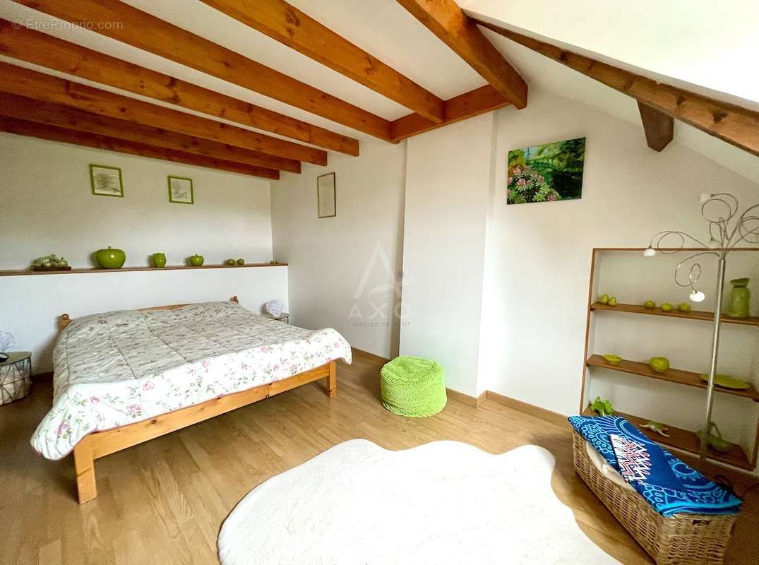 Maison à LE MELE-SUR-SARTHE