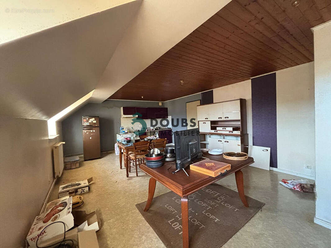 Appartement à VERCEL-VILLEDIEU-LE-CAMP