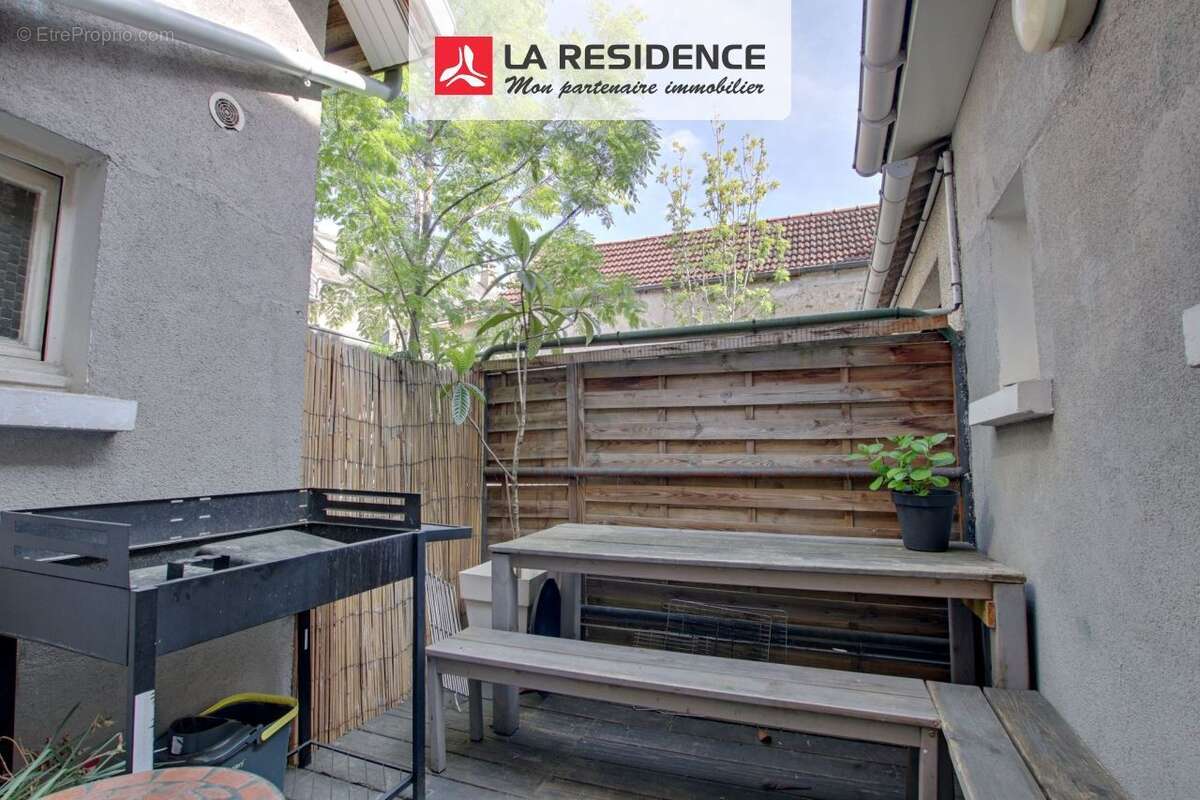 Appartement 58 m² à Le Mesnil-Saint-Denis  - photo 4