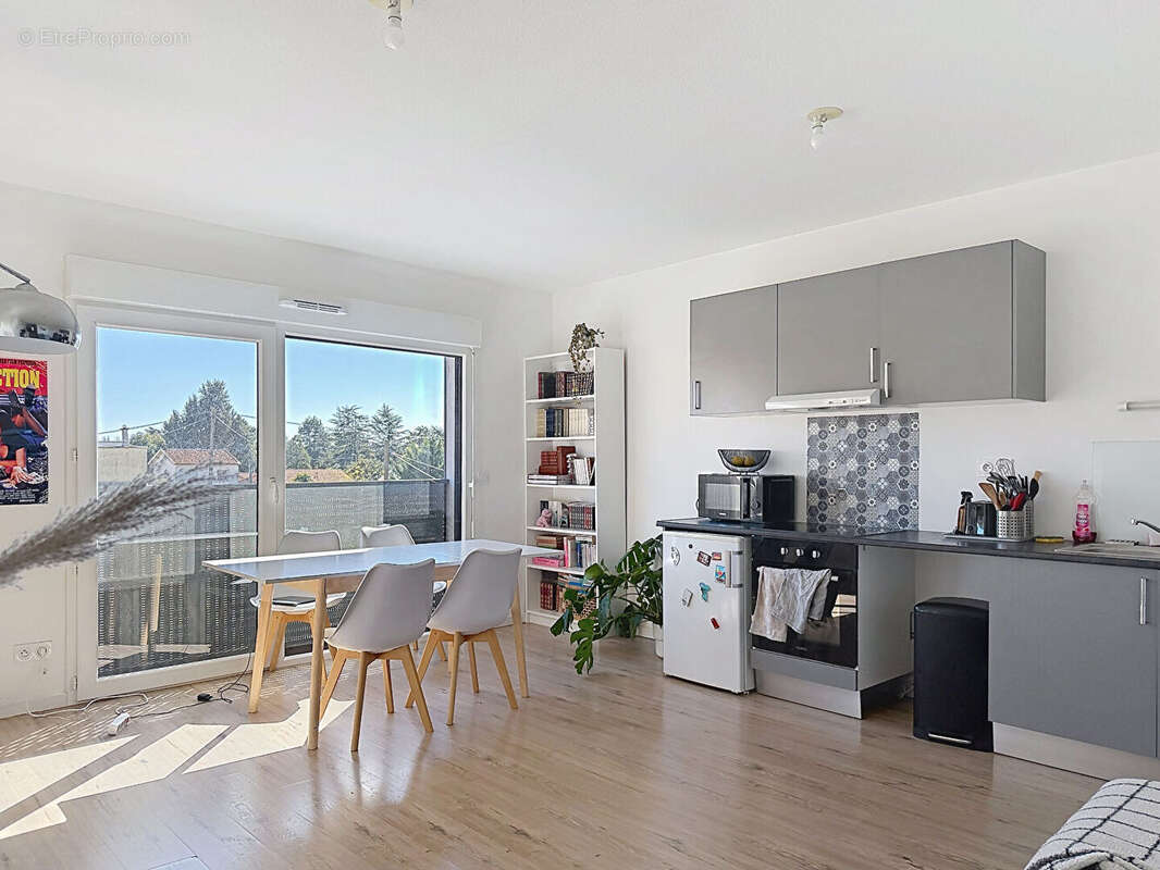 Appartement à VILLENAVE-D'ORNON