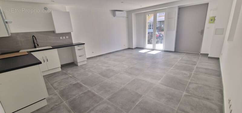 Appartement à PORT-DE-BOUC