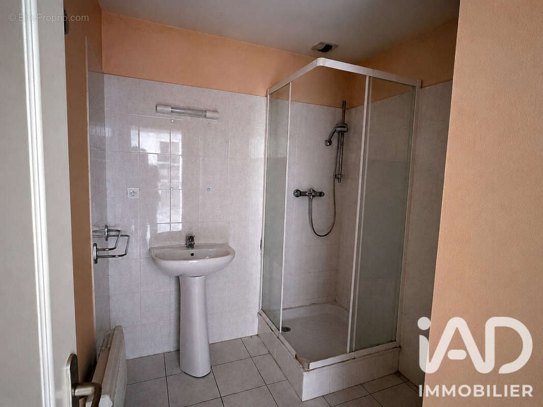 Appartement 220 m² à Saint-Nicolas-De-Redon  - photo 7