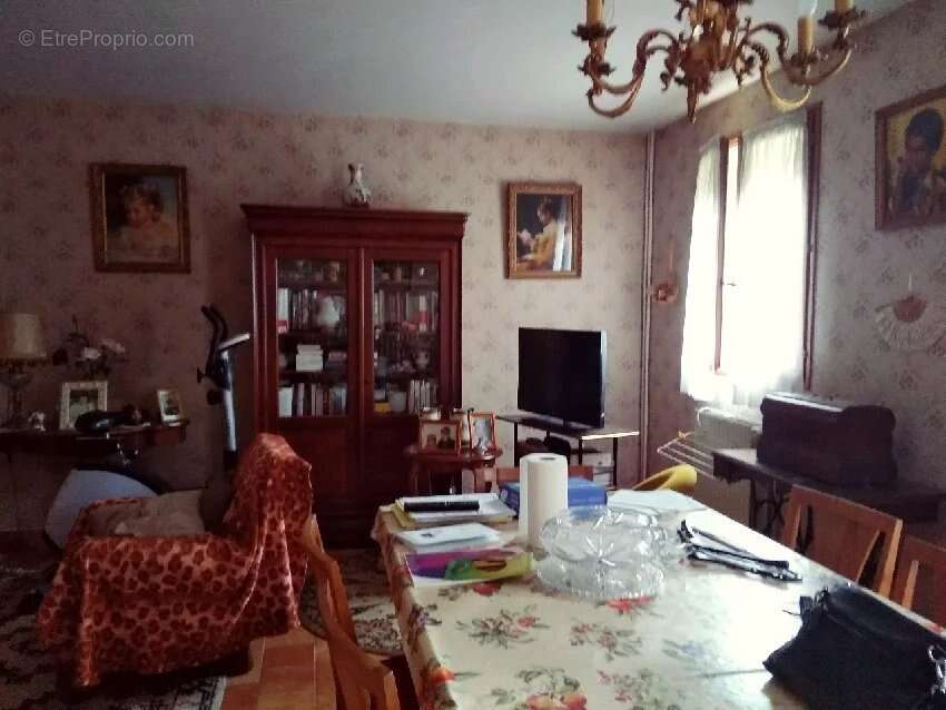 Maison à CHAMPCEVINEL