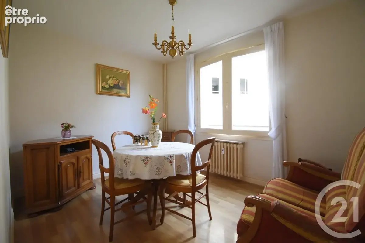 Appartement 73 m² à Vichy  - photo 4