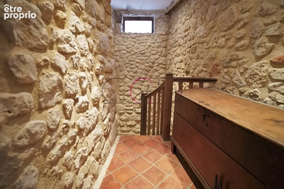 Maison de village T4 89m2 en plein cœur du vieux village de Ventabren - photo 12