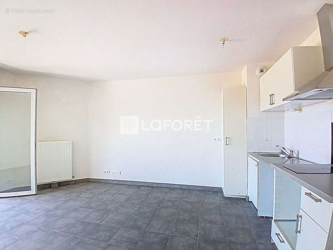 Appartement à JUVIGNAC