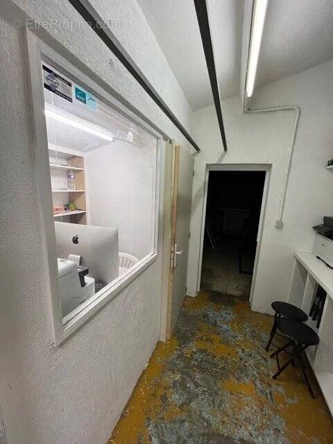 Commerce à SAINT-LAURENT-DU-VAR