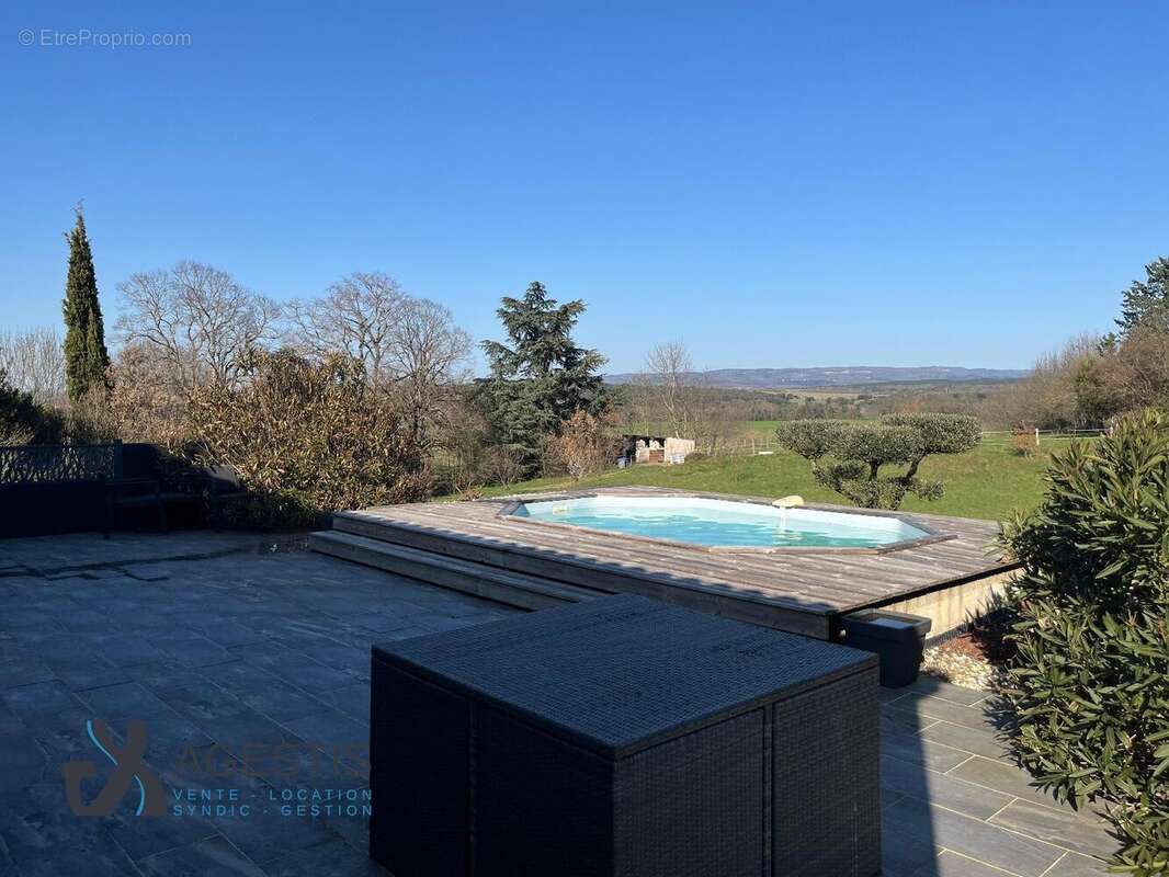   - Maison à LABRUGUIERE