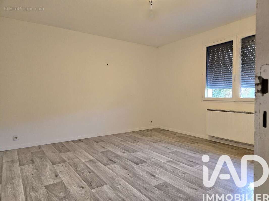 Maison 71 m² à Courtois-Sur-Yonne  - photo 6