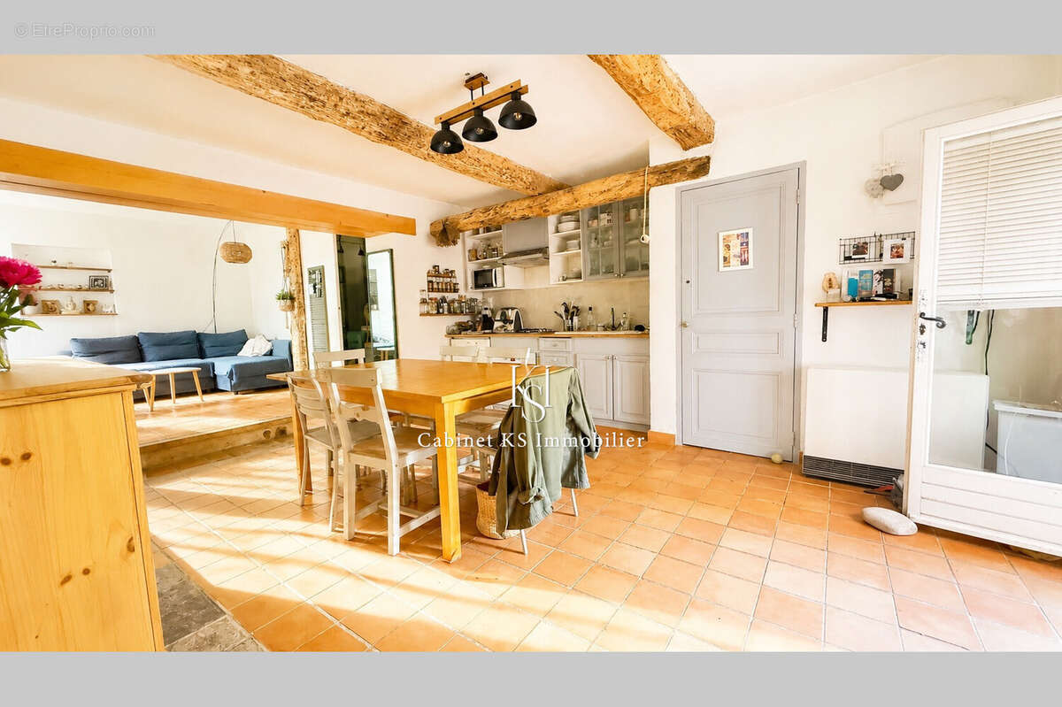 Maison 56 m² à Seillons-Source-D'argens  - photo 2