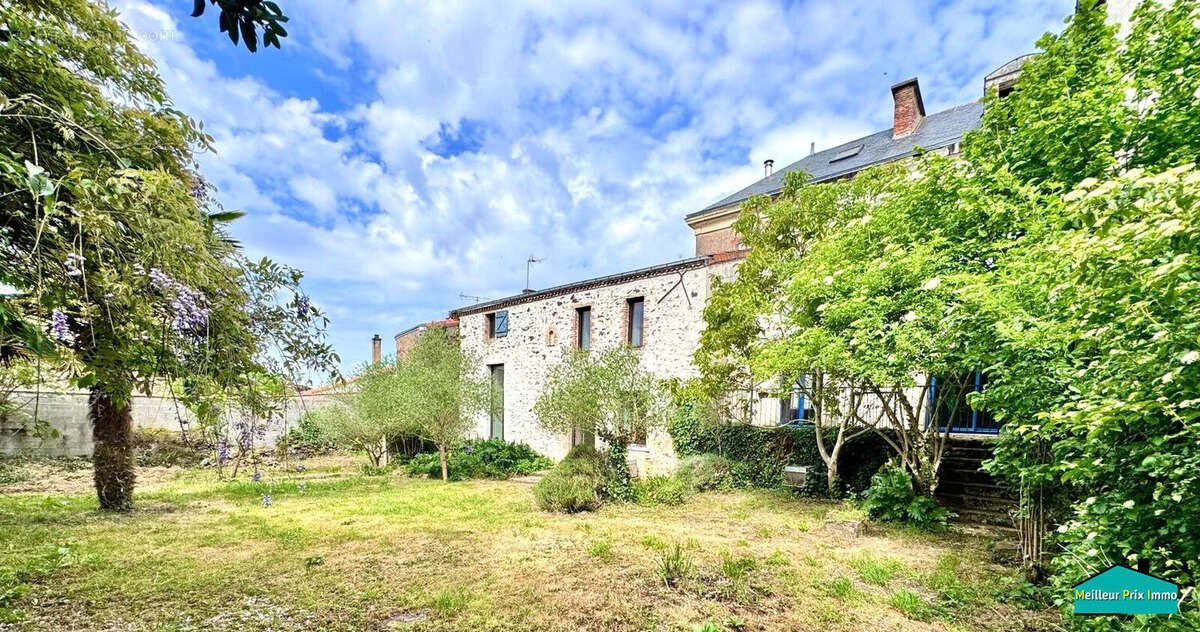 Maison à ROCHESERVIERE