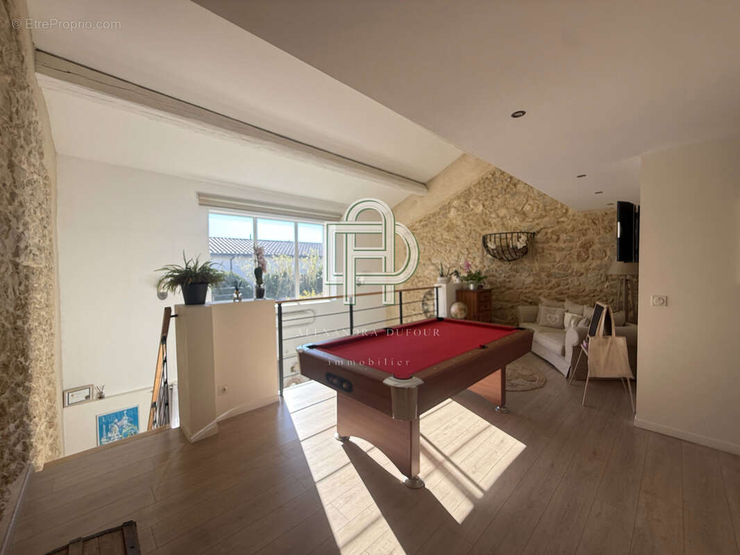 Maison d'architecte à acheter avec 4 chambres à Moussan (11) - photo 12