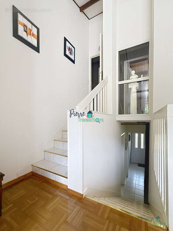 Maison à GRUCHET-LE-VALASSE