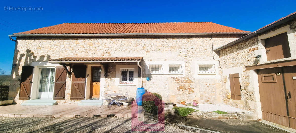 Maison à PRAYSSAC