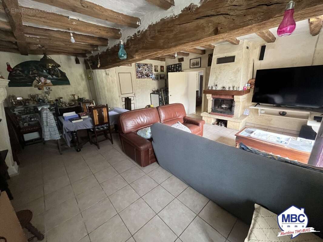 Maison à BEAUSSE