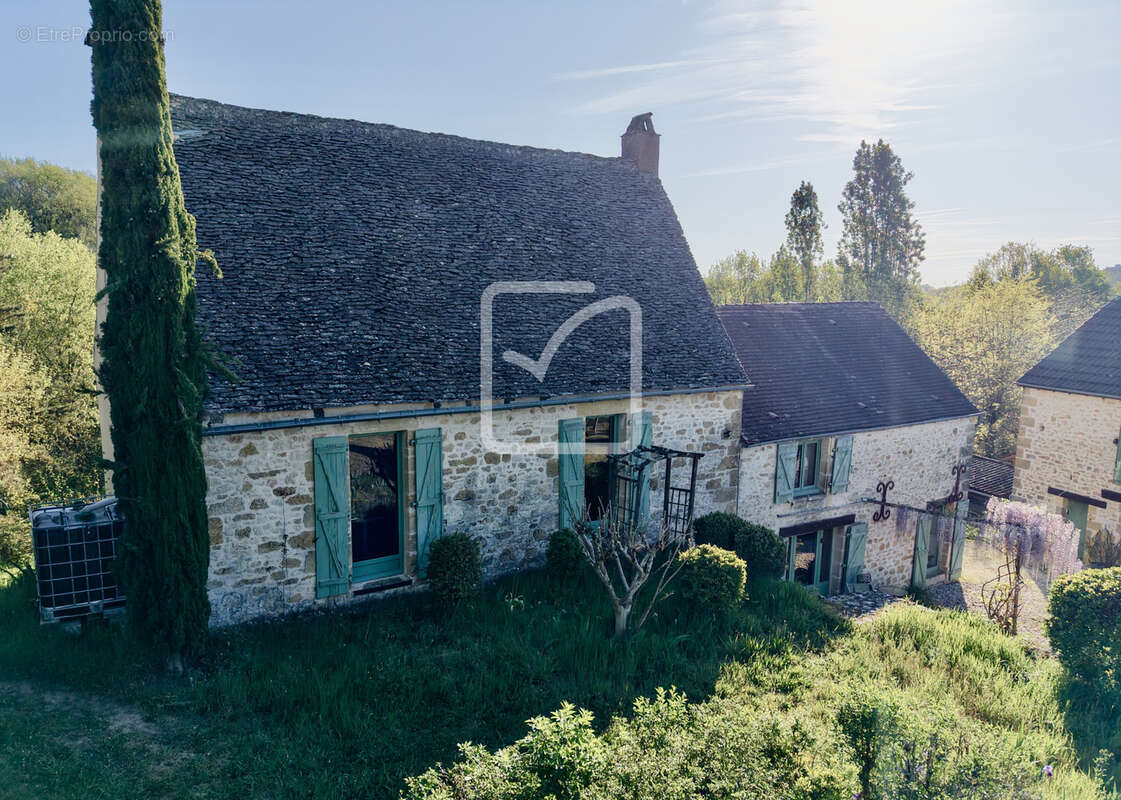 Un havre de paix au cœur du Périgord Noir, demeure et deux gites … avec revenus locatifs intégrés - photo 2