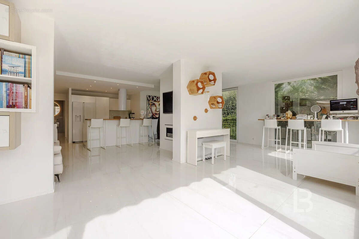 Appartement à MOUGINS