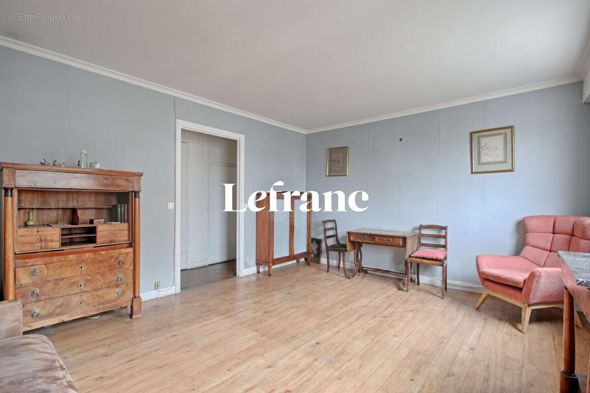 Appartement à PARIS-15E