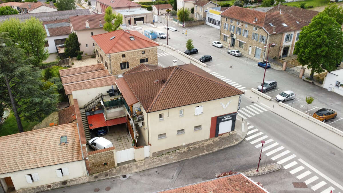 Maison à CHATEAUNEUF-DE-GALAURE
