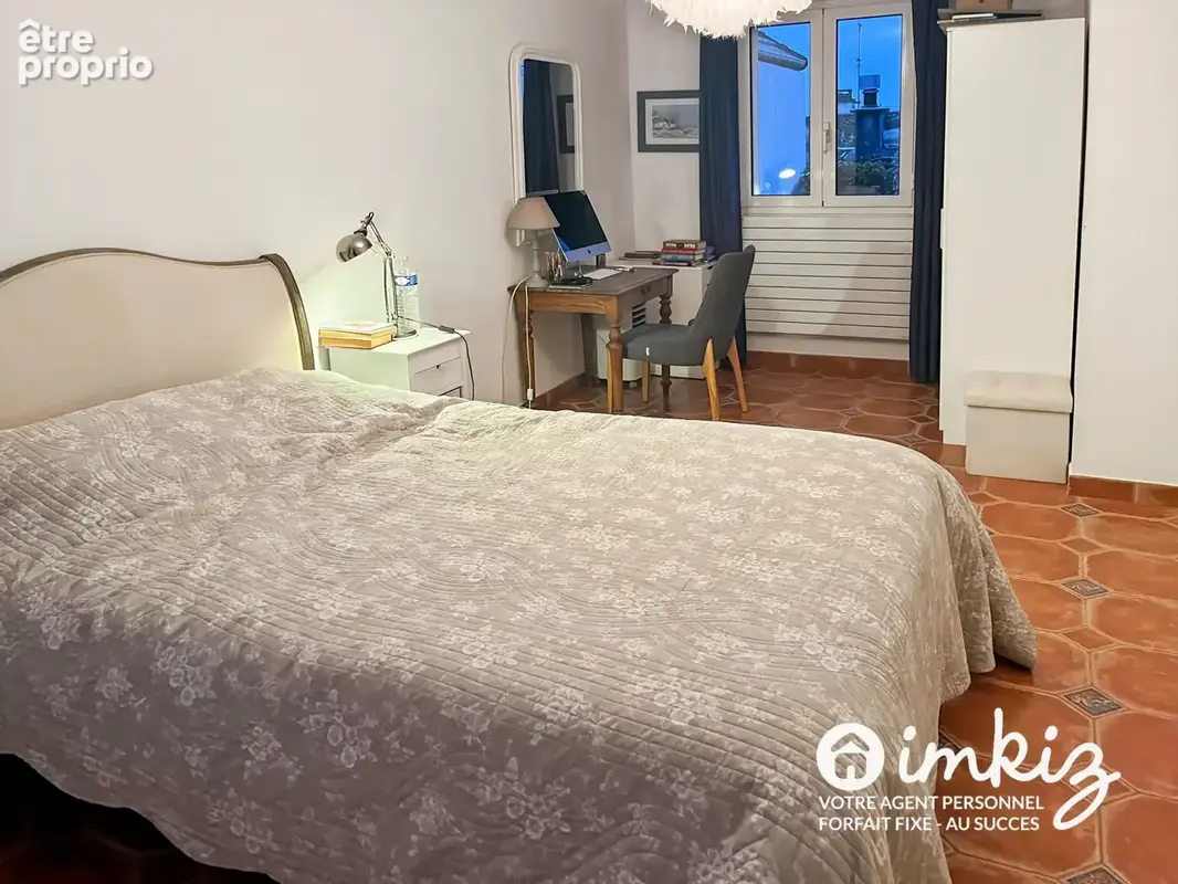 Maison de 228 m2 + dépendances  de 28  m2 - photo 16