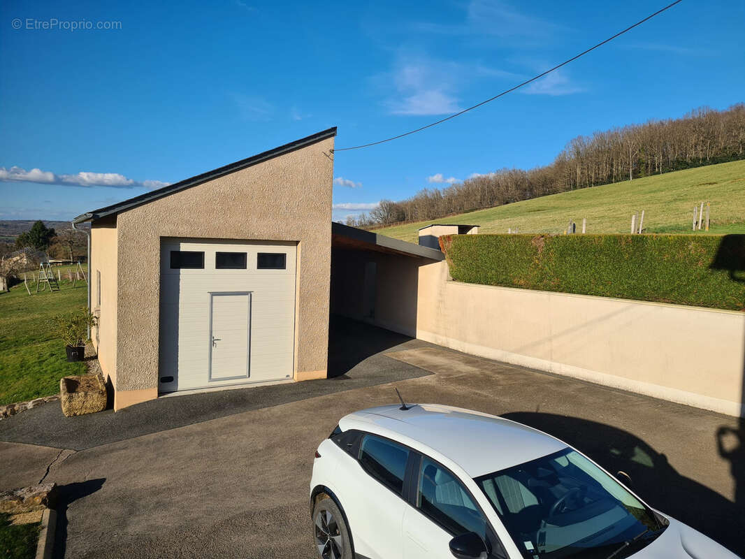 Maison à MONTROZIER