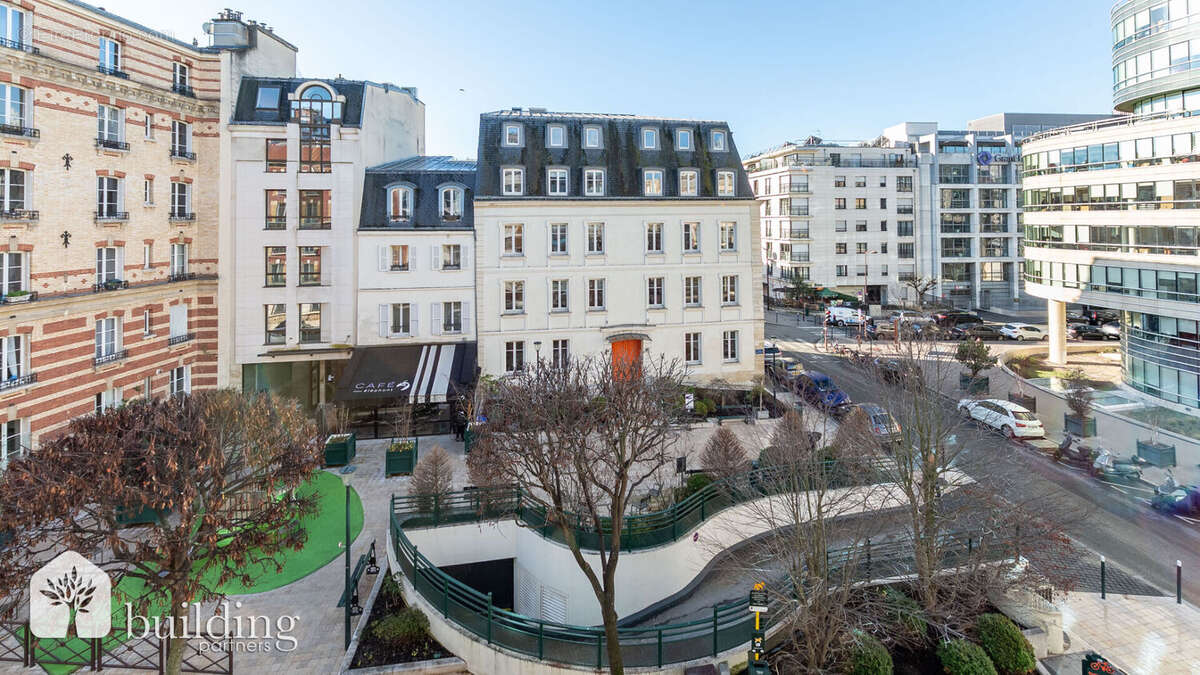 Appartement à NEUILLY-SUR-SEINE