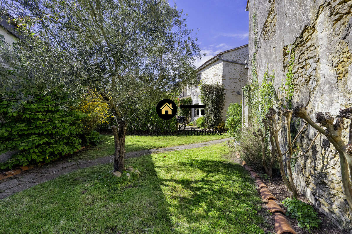 Maison à SAINT-SELVE