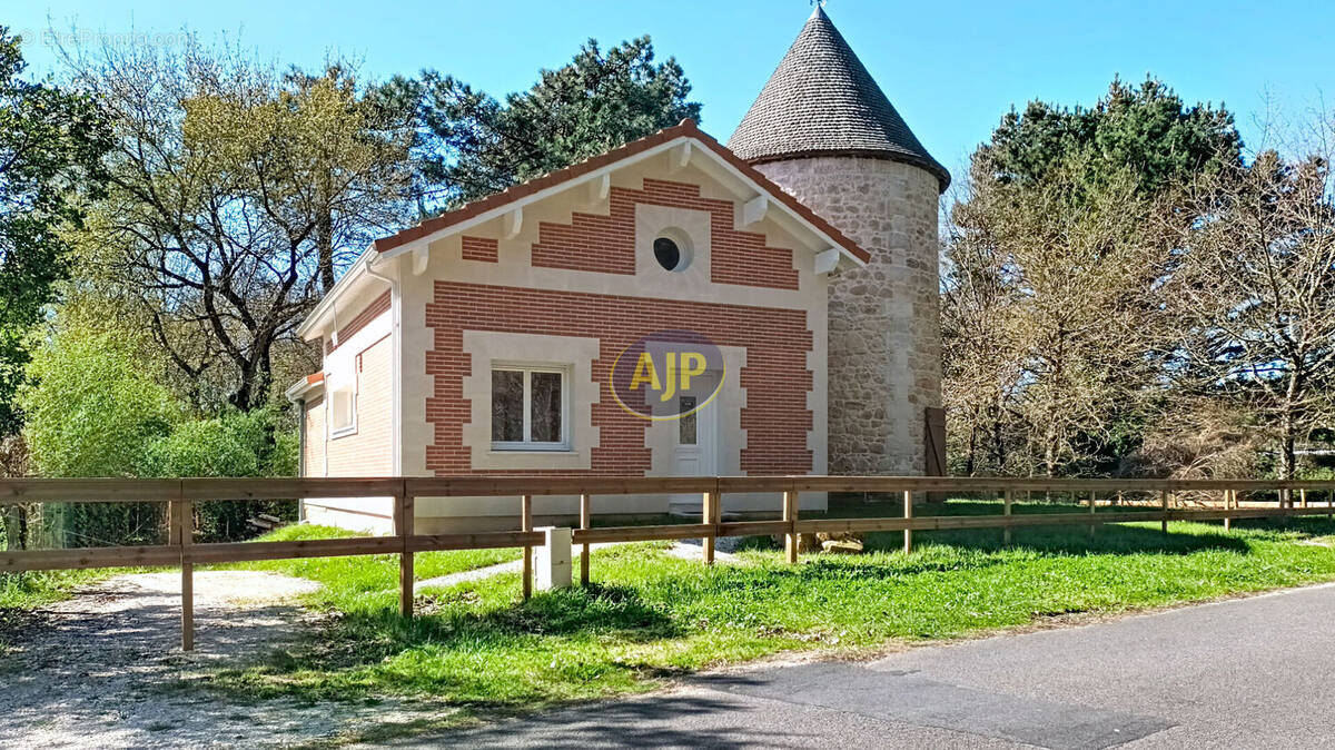 Maison à TALAIS