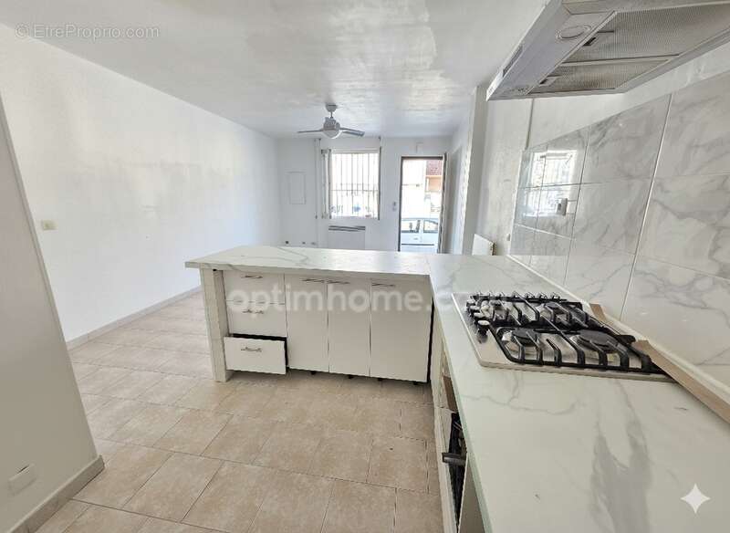 Appartement à PORT-DE-BOUC