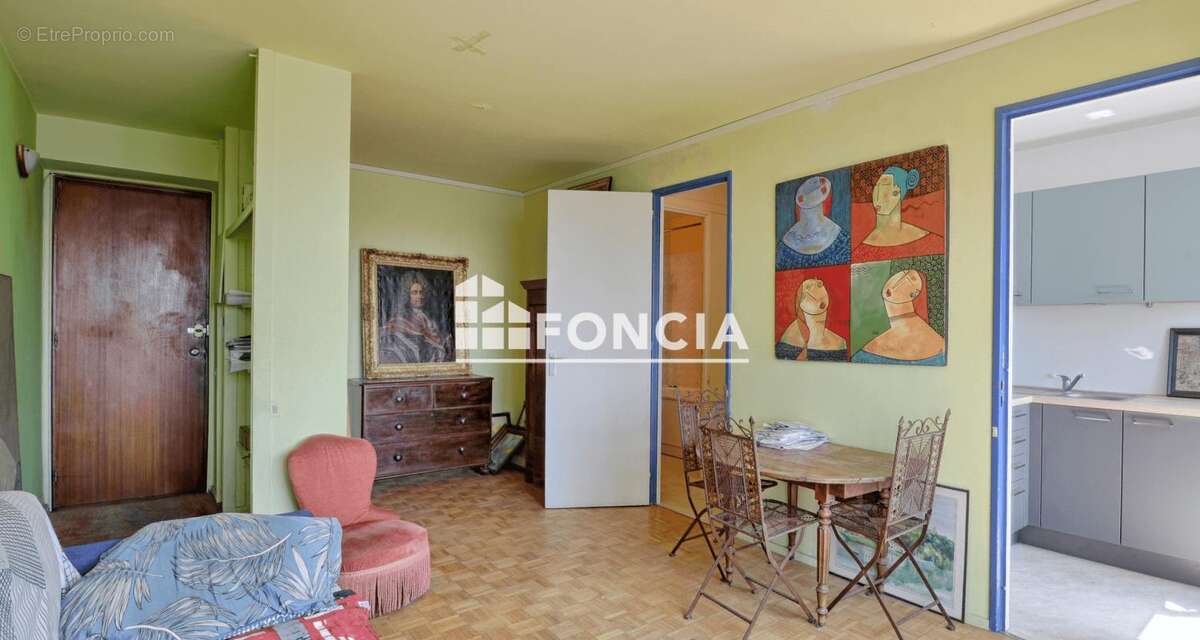 Appartement à PARIS-14E